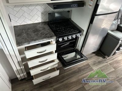 2021 Keystone RV Cougar Half-Ton - Photo 10
