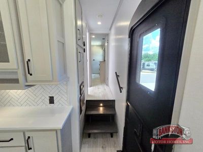 2026 Montana High Country 331RL - Photo 24