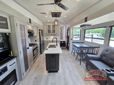 2026 Montana High Country 331RL - Photo 23