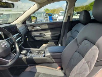 2026 Nissan Pathfinder — photo 8 view