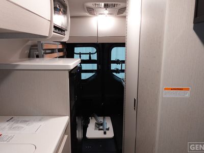 2026 Thor Motor Coach Sanctuary - Photo 5
