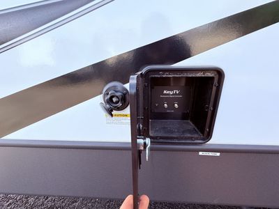 2021 Keystone COLEMAN — engine compartment view