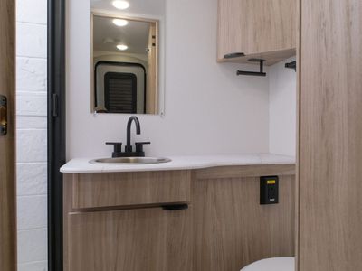 2024 Winnebago M-Series - Photo 11