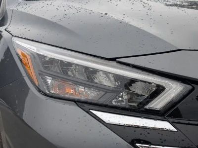 2025 Nissan Versa — photo 9 view