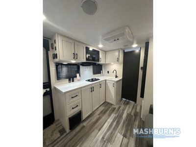 2025 Jayco Jay Flight SLX - Photo 10