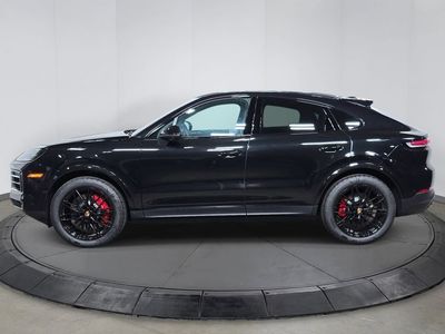 2026 Porsche Cayenne Coupe - Photo 2
