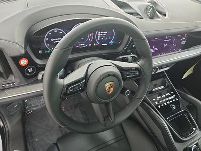 2026 Porsche Cayenne Coupe - Photo 4