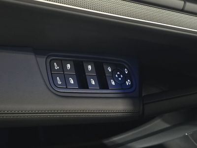 2026 Porsche Cayenne Coupe - Photo 21