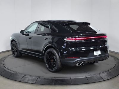 2026 Porsche Cayenne Coupe - Photo 3