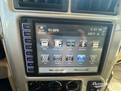 2016 Winnebago Adventurer - Photo 4