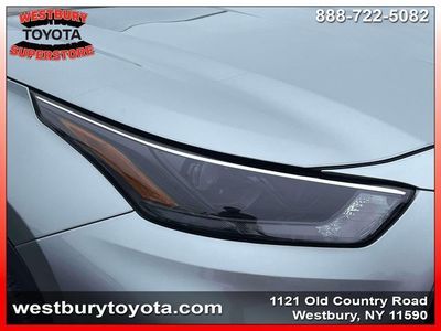 2023 Toyota Highlander - Photo 11