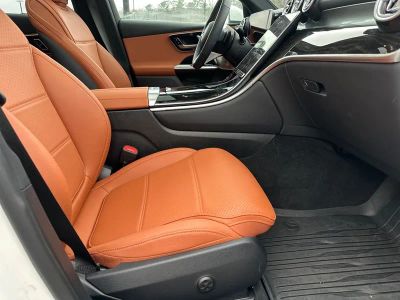 2025 Mercedes-Benz GLC - Photo 37