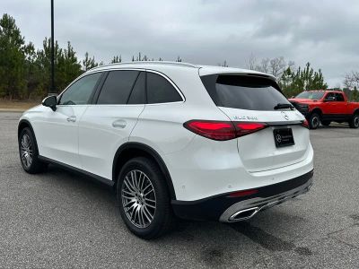 2025 Mercedes-Benz GLC - Photo 9