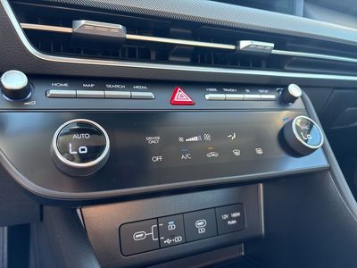 2026 Hyundai Sonata Hybrid — photo 14 view