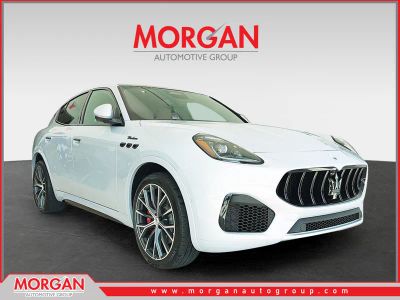 2026 Maserati Grecale Modena — front three-quarter view