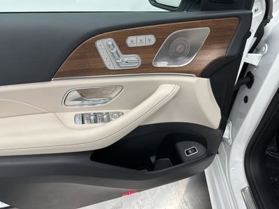 2026 Mercedes-Benz GLE — photo 46 view