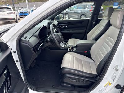 2023 Honda CR-V Hybrid Sport Touring — photo 11 view