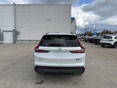 2023 Honda CR-V Hybrid Sport Touring — photo 7 view