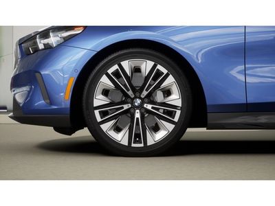 2026 BMW 5 Series - Photo 7