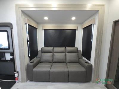 2026 Grand Design Momentum G-Class — photo 46 view