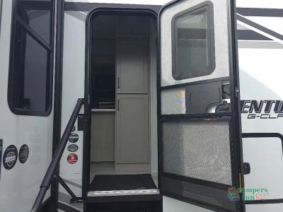 2026 Grand Design Momentum G-Class — photo 15 view