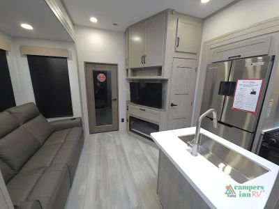 2026 Grand Design Momentum G-Class — photo 19 view