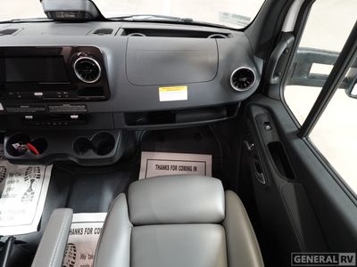 2026 Grand Design Lineage Series M - Photo 10