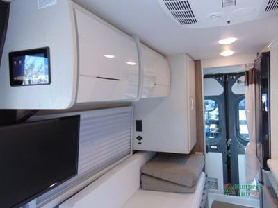 2025 Thor Motor Coach Tellaro - Photo 16
