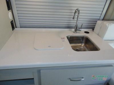 2025 Thor Motor Coach Tellaro - Photo 27