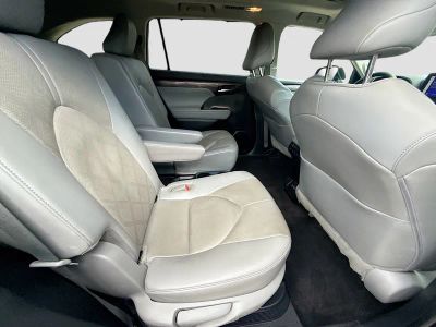 2023 Toyota Highlander — photo 29 view