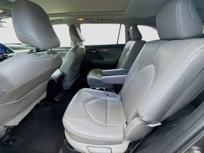 2023 Toyota Highlander — photo 24 view