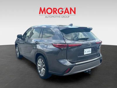 2023 Toyota Highlander — detail view