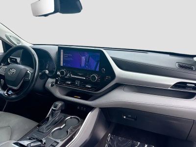 2023 Toyota Highlander — photo 33 view