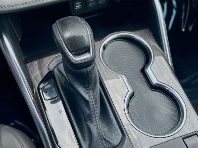 2023 Toyota Highlander — photo 16 view