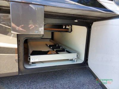 2019 Holiday Rambler Navigator - Photo 16