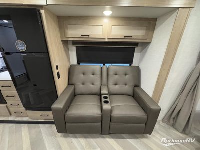 2025 Ember RV E-Series - Photo 9