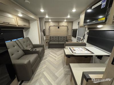 2025 Ember RV E-Series - Photo 3