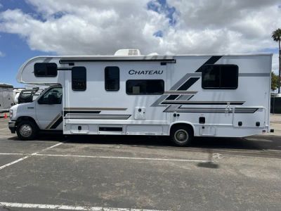 2027 Thor Motor Coach CHATEAU — photo 21 view