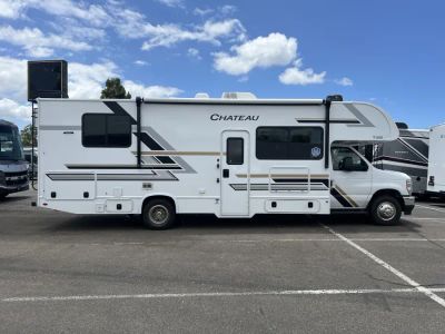 2027 Thor Motor Coach CHATEAU — photo 23 view
