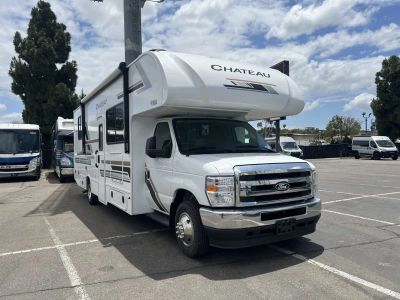 2027 Thor Motor Coach CHATEAU — front three-quarter view