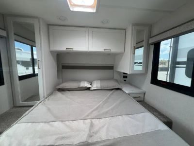 2027 Thor Motor Coach CHATEAU — photo 17 view