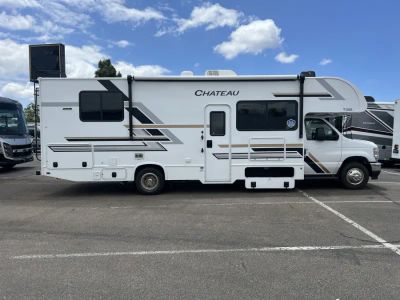 2027 Thor Motor Coach CHATEAU — photo 24 view