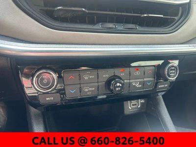 2025 Jeep Compass - Photo 15