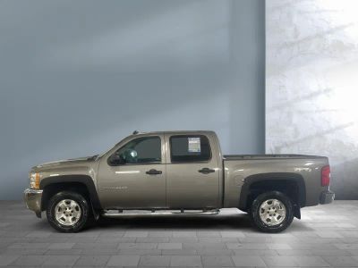 2013 Chevrolet Silverado 1500 — rear three-quarter view