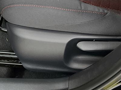2026 Toyota Corolla - Photo 13