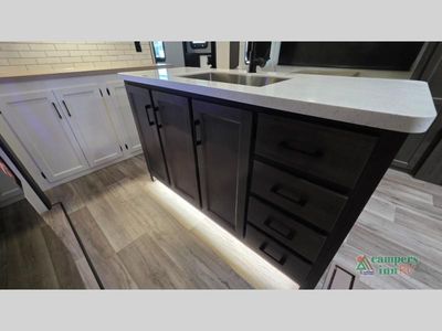 2026 Venture RV SportTrek Touring Edition — photo 41 view