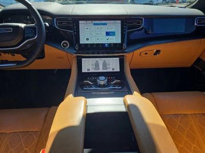 2024 Jeep Grand Wagoneer — photo 14 view