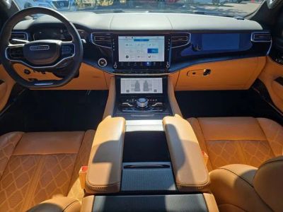 2024 Jeep Grand Wagoneer — photo 12 view