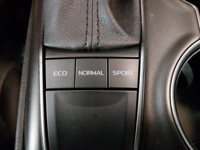 2024 Toyota Camry — photo 18 view