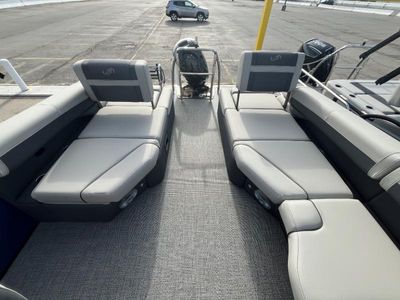2025 Barletta Boats Cabrio Mid-Lounge - Photo 11